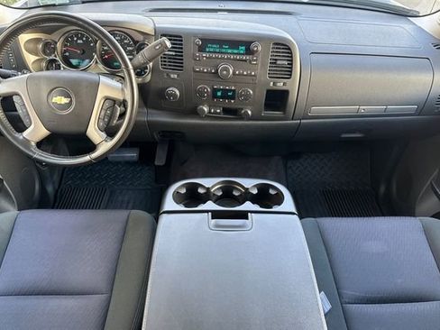 Used 2013 Chevrolet Silverado 2500 LT w/ Interior Plus Package image 15