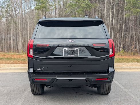 New 2026 Ford Expedition Platinum w/ Stealth Appearance Package image 4