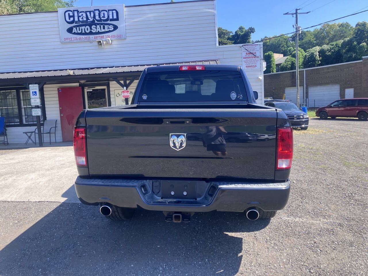 Used 2015 RAM 1500 Express RWD image 5