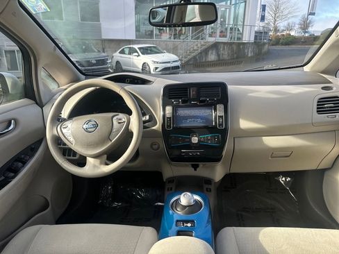 Used 2012 Nissan Leaf SL w/ Eco Design Pkg image 11