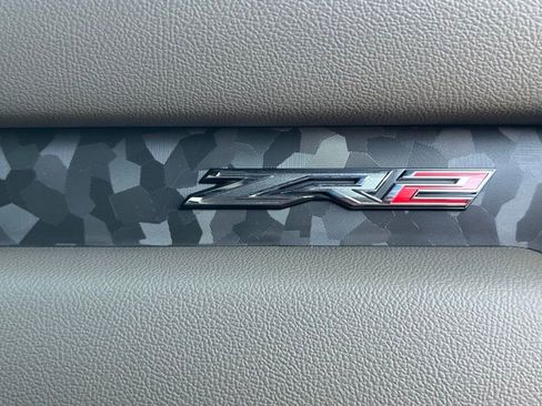 Used 2025 Chevrolet Colorado ZR2 w/ Technology Package image 30