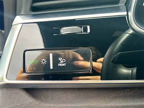 Used 2021 Audi Q8 Prestige w/ Prestige Package image 11