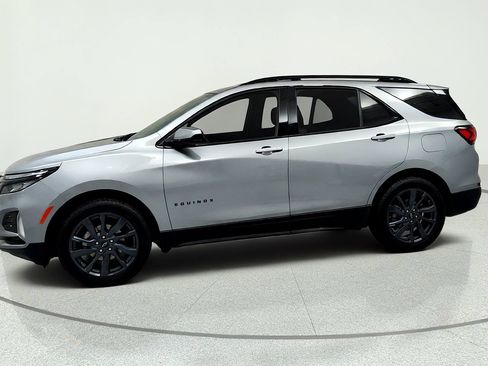 Used 2024 Chevrolet Equinox RS w/ LPO, Floor Liner Package FWD image 2