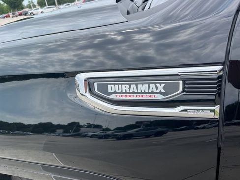 Used 2024 GMC Sierra 1500 Denali AWD/4WD image 3