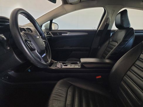Used 2020 Ford Fusion SE FWD image 17