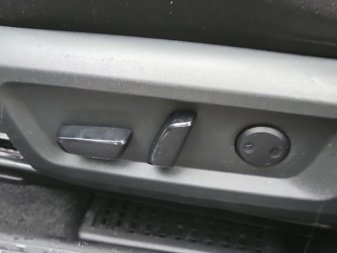 Certified 2023 Nissan Rogue SV image 25