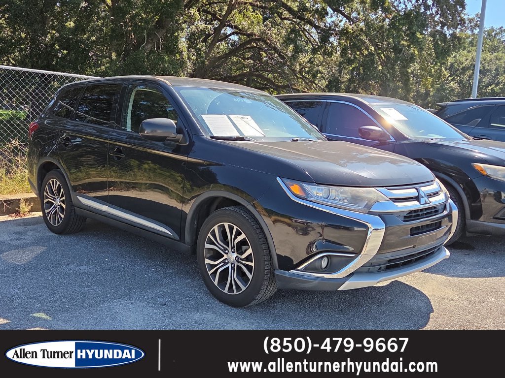 Used 2018 Mitsubishi Outlander ES FWD image 1