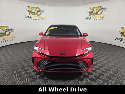 Used 2025 Toyota Camry XLE w/ Premium Plus Package AWD/4WD image 2