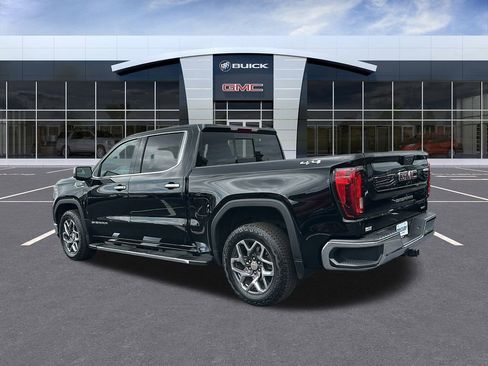 Used 2024 GMC Sierra 1500 SLT w/ SLT Premium Package AWD/4WD image 3