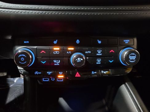 Used 2021 Dodge Durango GT AWD/4WD image 16
