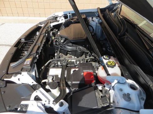 Used 2022 GMC Acadia SLT w/ Preferred Package image 36