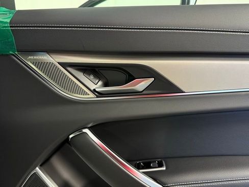 Used 2024 Jaguar XF R-Dynamic SE image 33