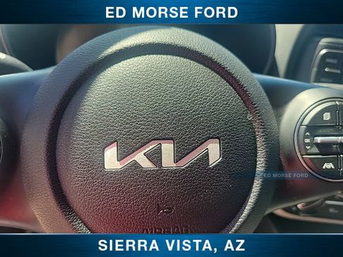 Used 2025 Kia Soul LX FWD image 23
