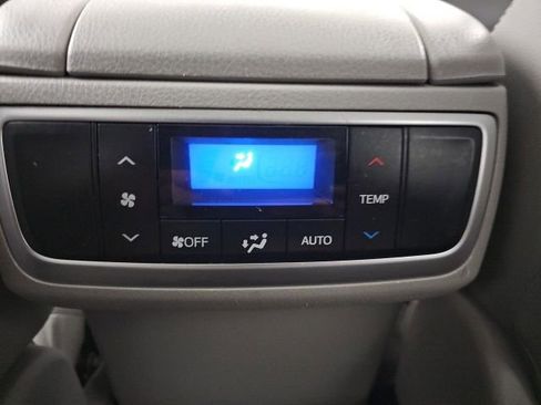 Used 2014 Toyota Highlander Limited image 33