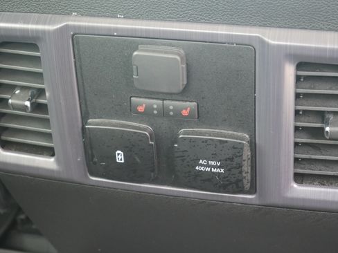 Used 2021 Ford F350 Limited AWD/4WD image 36
