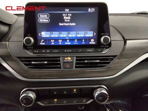 Used 2025 Nissan Altima 2.5 SV image 19