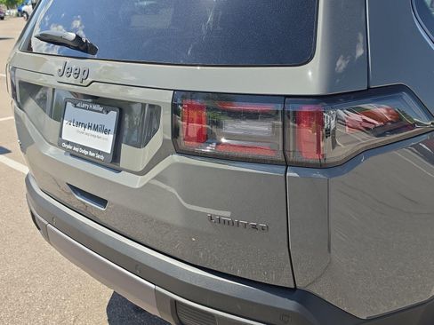New 2026 Jeep Cherokee Limited AWD/4WD image 10