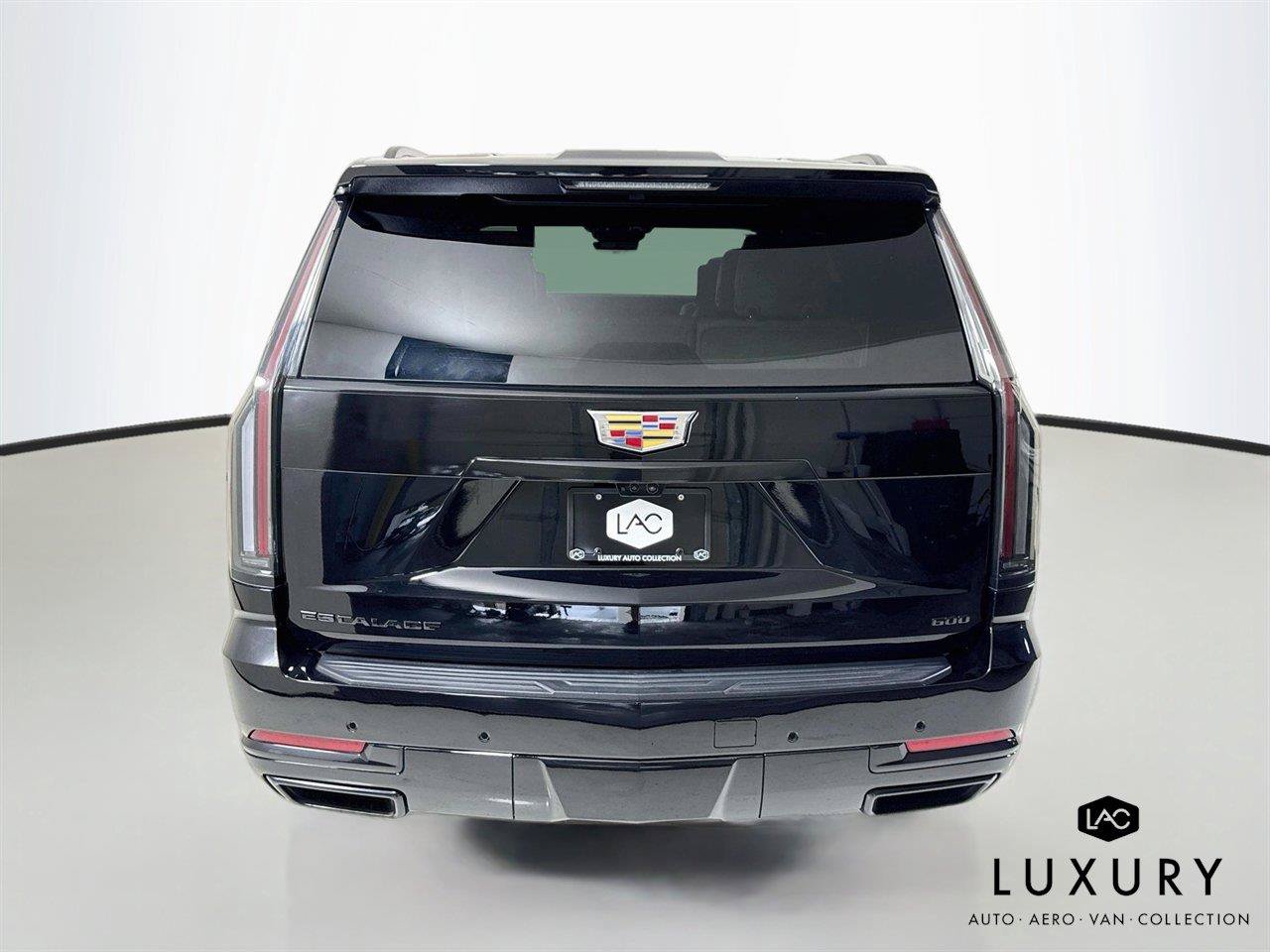 Used 2025 Cadillac Escalade Premium Luxury Platinum AWD/4WD image 6
