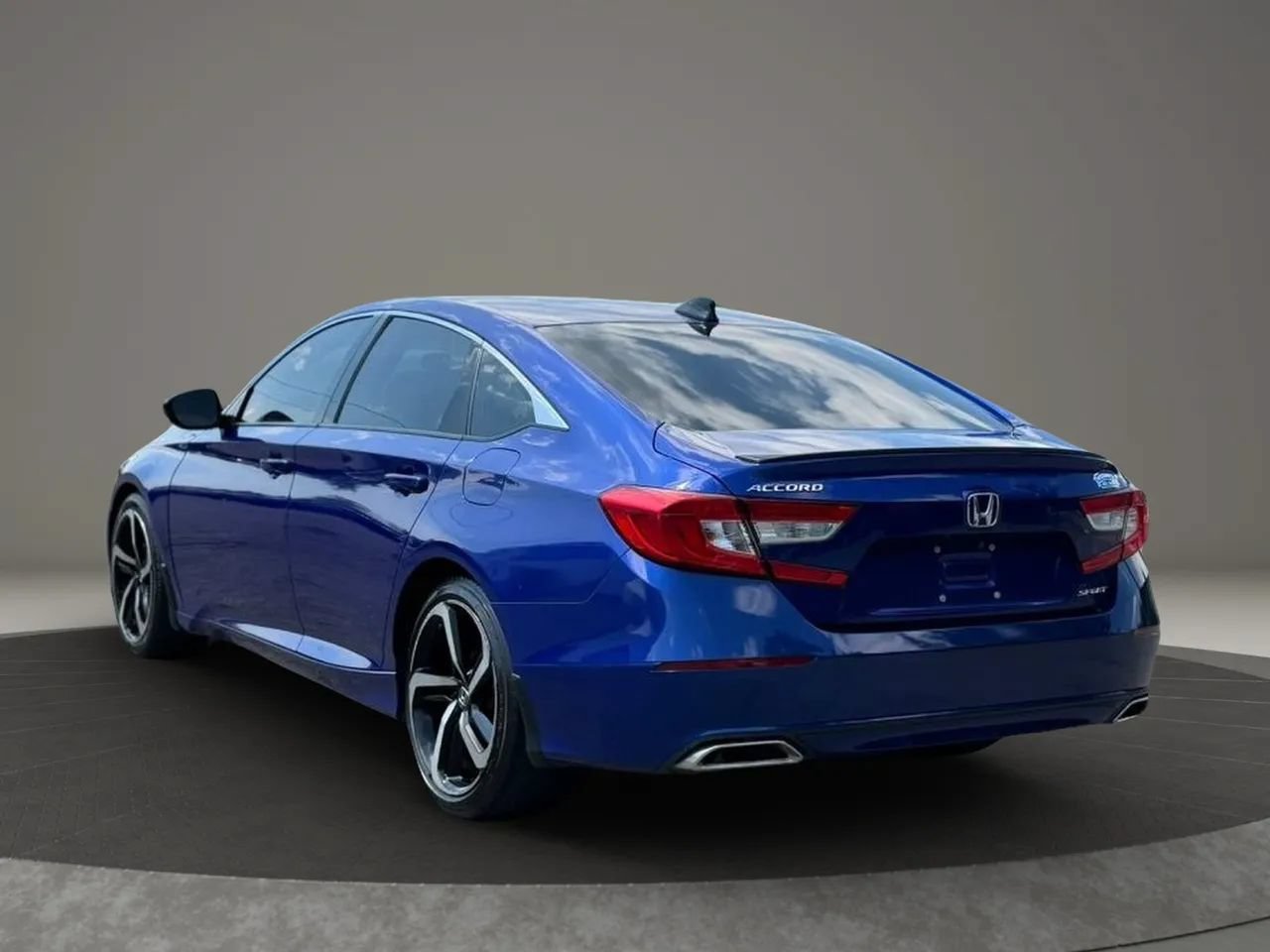 Used 2022 Honda Accord Sport image 6