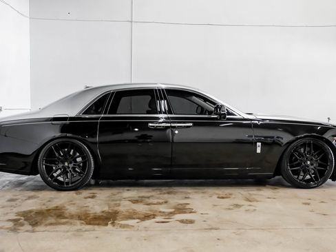 Used 2014 Rolls-Royce Ghost image 8