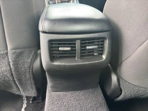 Used 2021 Dodge Challenger SXT w/ Driver Convenience Group RWD image 20