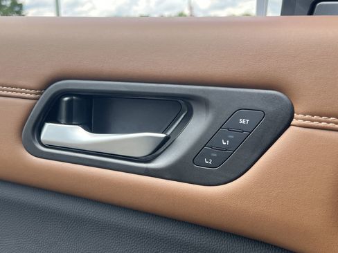 New 2026 Nissan Pathfinder Platinum FWD image 15