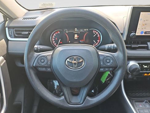 Used 2025 Toyota RAV4 LE FWD image 38