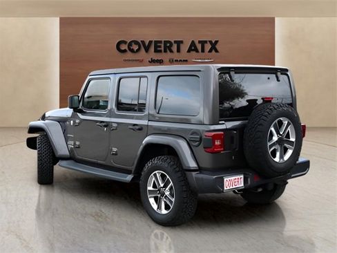 Used 2018 Jeep Wrangler Unlimited Sahara image 3