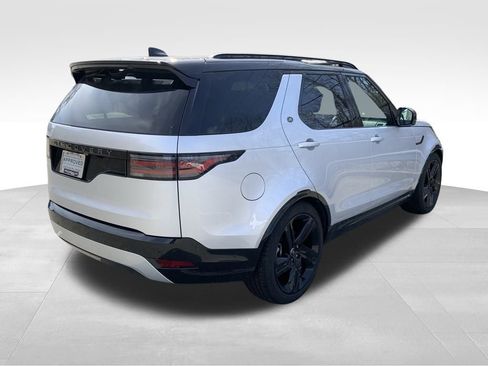 Used 2024 Land Rover Discovery Dynamic SE image 8