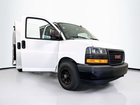 Used 2020 GMC Savana 2500 Extended w/ Enhanced Convenience Package RWD image 23