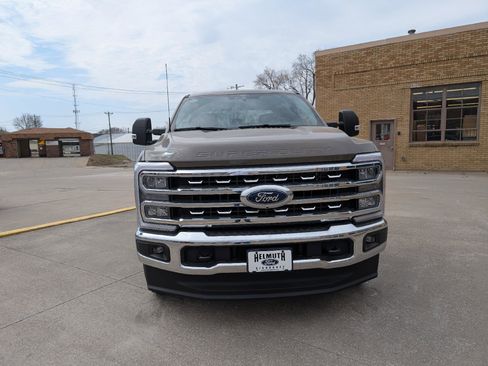 New 2026 Ford F250 XLT w/ XLT Premium Package AWD/4WD image 3