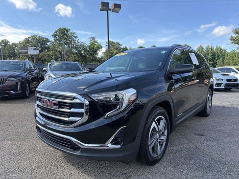 Used 2021 GMC Terrain SLT w/ Infotainment Package II FWD image 3