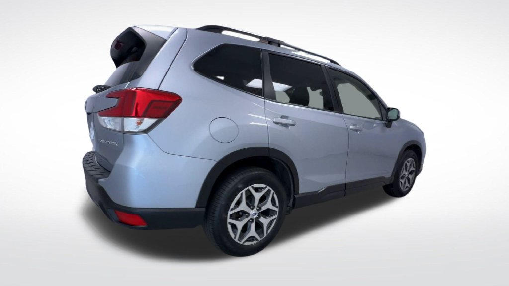 Used 2019 Subaru Forester Premium w/ All-Weather Package AWD/4WD image 8