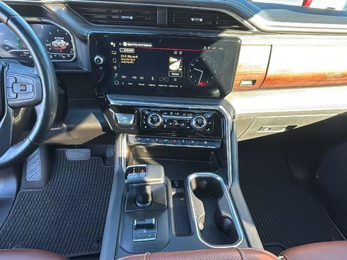 Certified 2024 GMC Sierra 1500 Denali Ultimate image 23