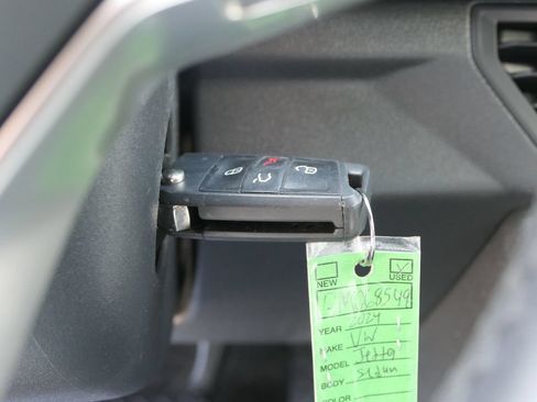 Used 2024 Volkswagen Jetta S FWD image 17