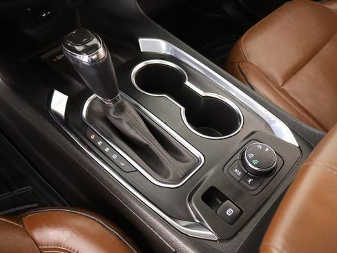 Used 2019 Chevrolet Traverse High Country image 8