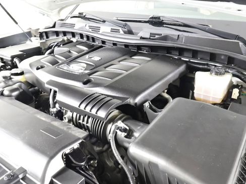 Used 2021 Nissan Armada SL w/ Captain's Chairs Package image 12