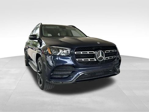 Used 2022 Mercedes-Benz GLS 450 4MATIC image 2