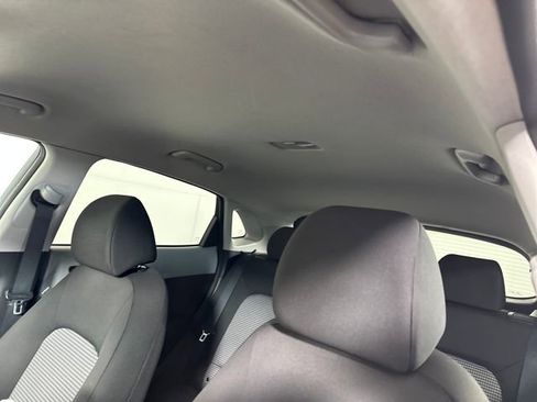 Used 2019 Hyundai Kona SEL image 12