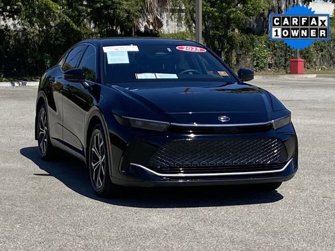 Certified 2025 Toyota Crown XLE image 13