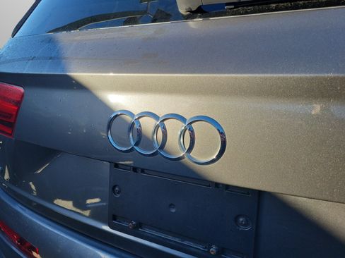 Used 2018 Audi Q7 3.0T Premium Plus AWD/4WD image 22
