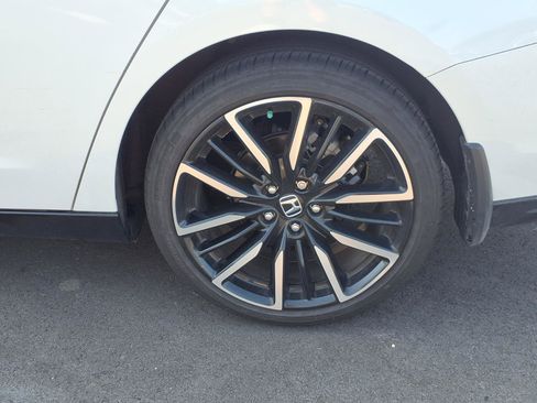 Used 2023 Honda Accord Touring image 19