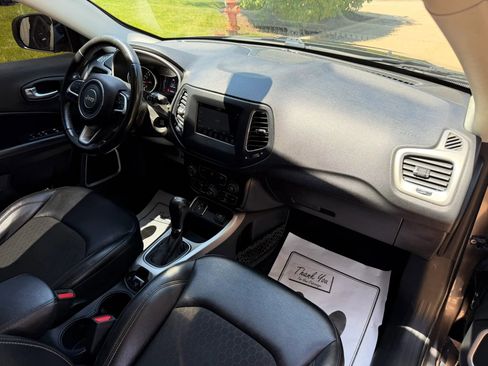 Used 2020 Jeep Compass Latitude FWD image 22