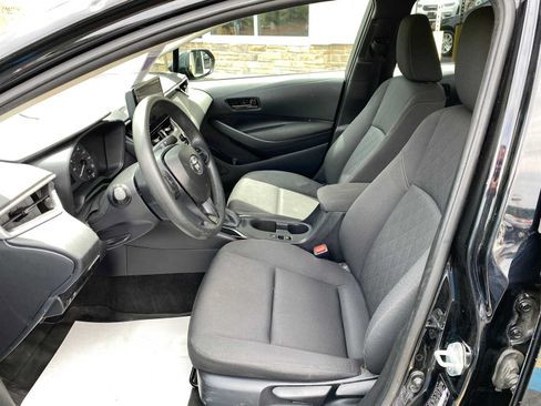 Used 2024 Toyota Corolla LE w/ LE Convenience Package FWD image 9