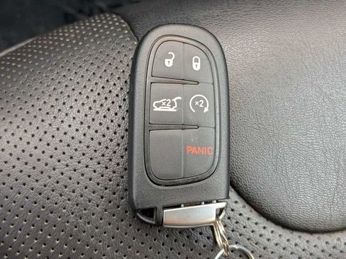 Used 2023 Jeep Cherokee Altitude Lux AWD/4WD image 29