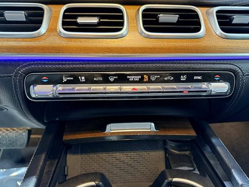 Used 2020 Mercedes-Benz GLE 350 4MATIC image 23