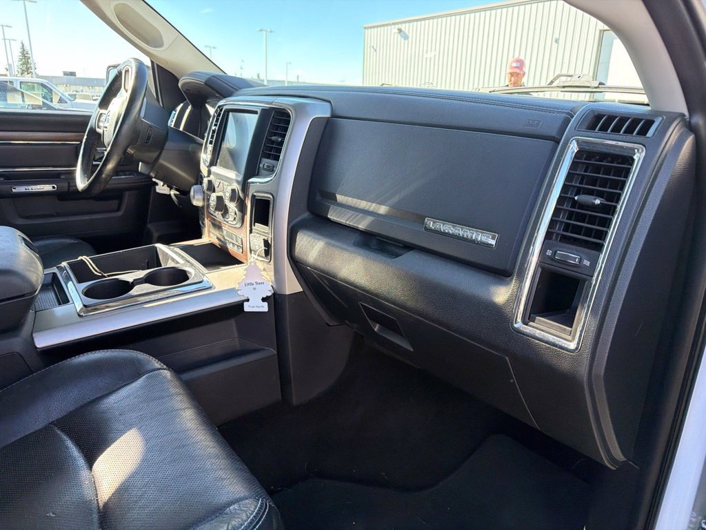 Used 2015 RAM 1500 Laramie w/ Convenience Group AWD/4WD image 40