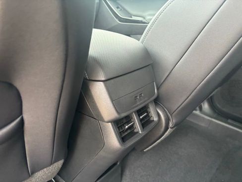 New 2026 Chevrolet Equinox LT w/ Convenience Package II FWD image 24