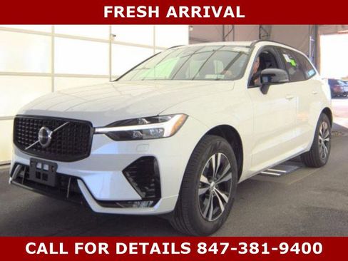Used 2025 Volvo XC60 B5 Core AWD/4WD image 1