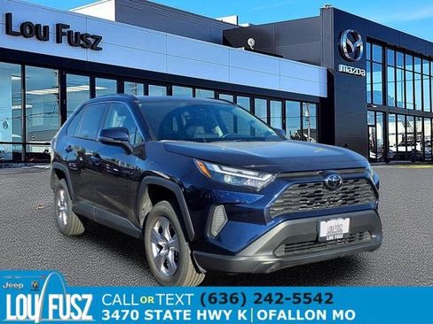Used 2025 Toyota RAV4 XLE AWD/4WD image 1